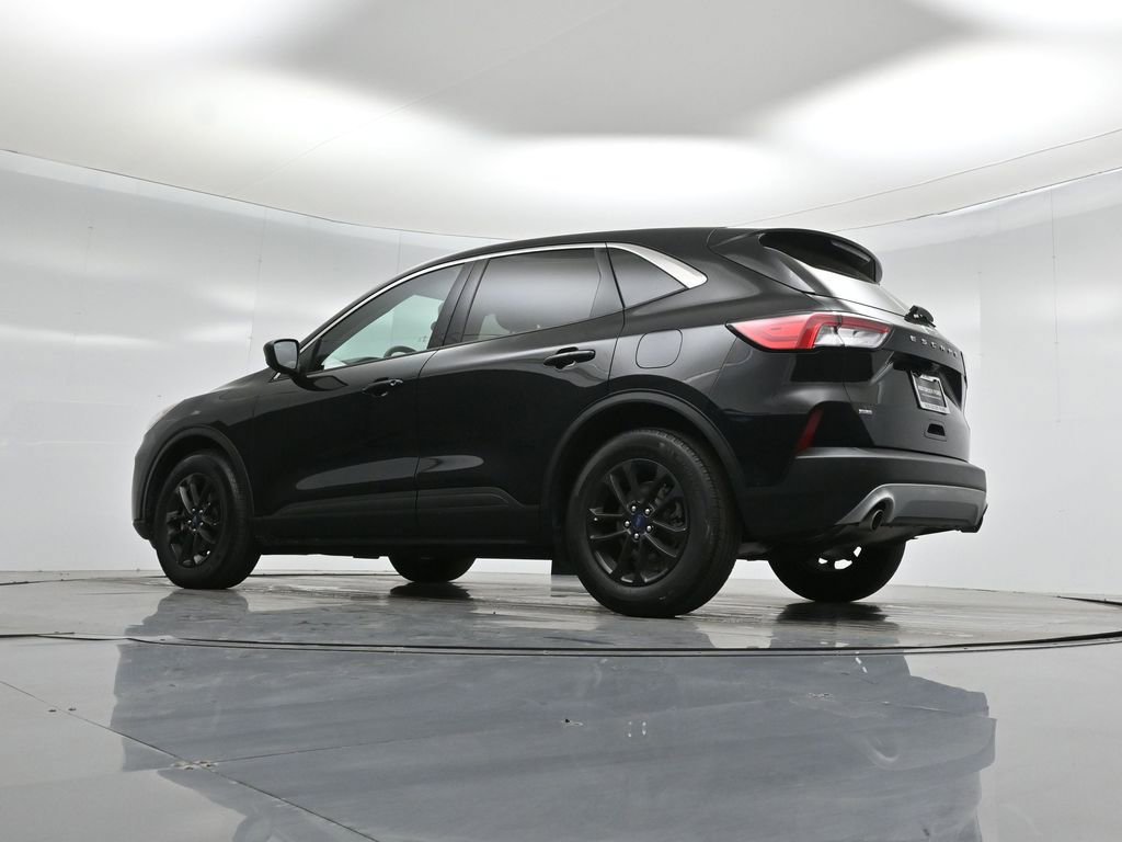 Certified 2022 Ford Escape SE image 50
