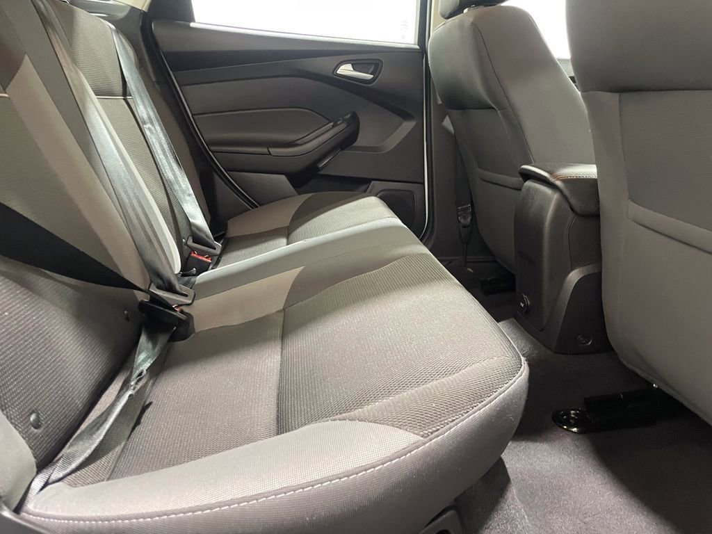 Used 2014 Ford Focus SE image 11