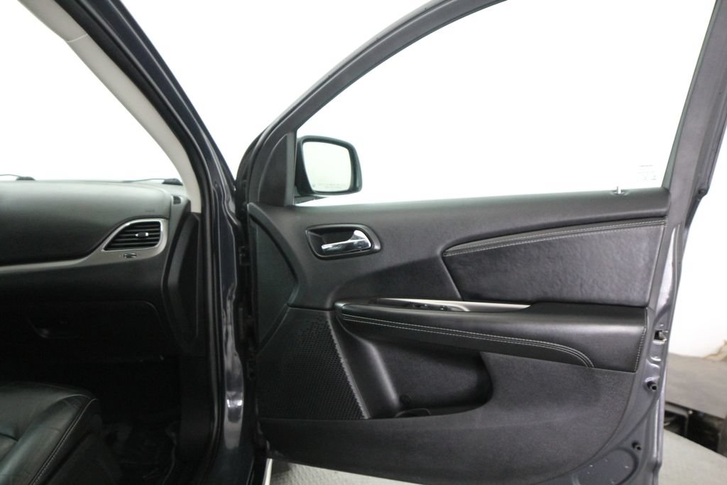 Used 2018 Dodge Journey Crossroad w/ Nav & Sun Group AWD/4WD image 56