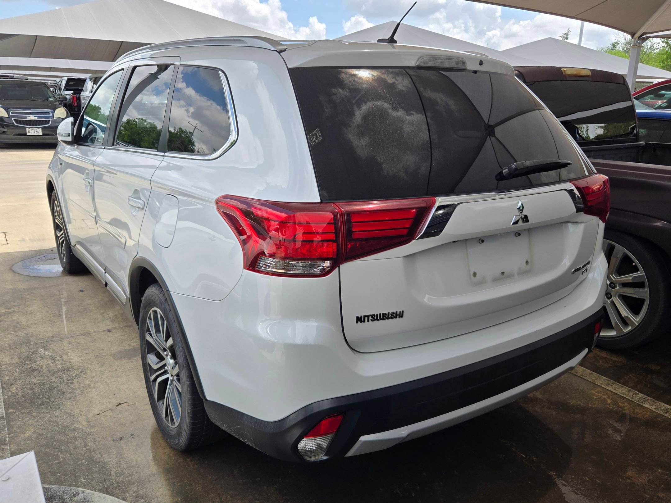 Used 2016 Mitsubishi Outlander GT image 5