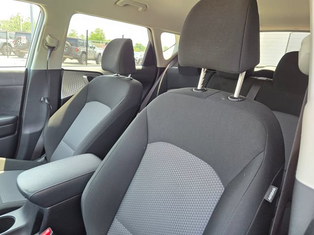 Used 2024 Kia Soul LX w/ Option Group 015 FWD image 6