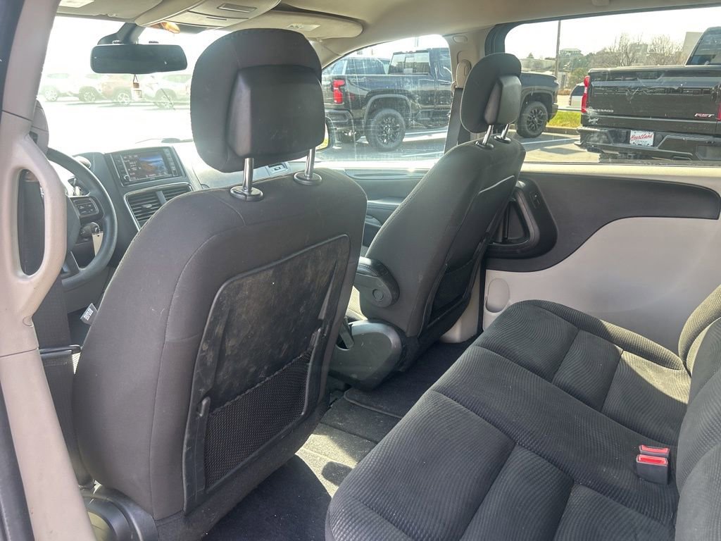 Used 2020 Dodge Grand Caravan SE w/ UConnect Hands-Free Group image 22