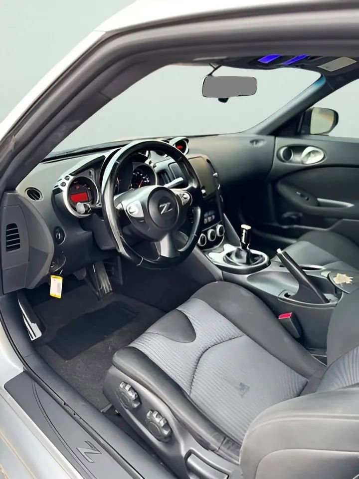 Used 2014 Nissan 370Z Coupe w/ Sport Package RWD image 19