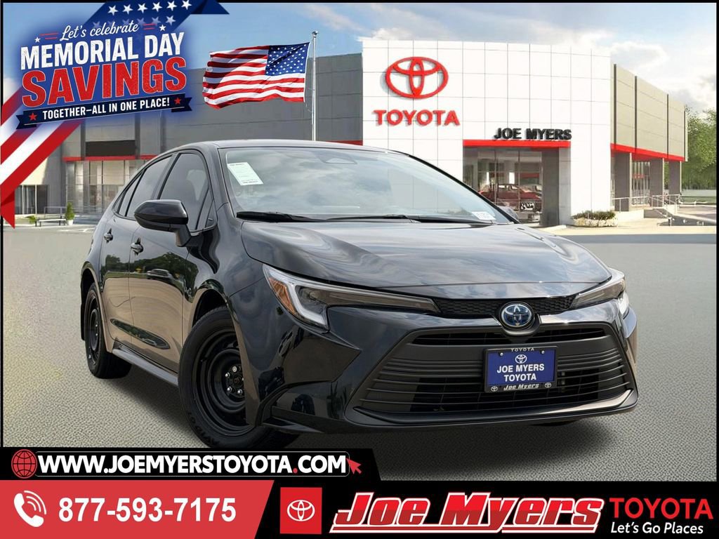 Used 2025 Toyota Corolla LE FWD image 1