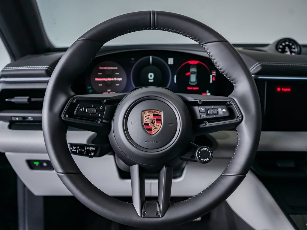 New 2026 Porsche Macan 4S Electric image 17