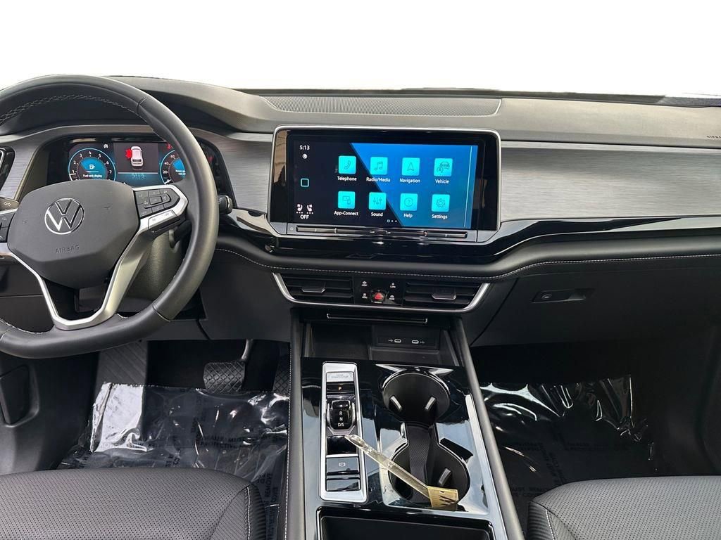 Used 2024 Volkswagen Atlas Cross Sport SE image 10