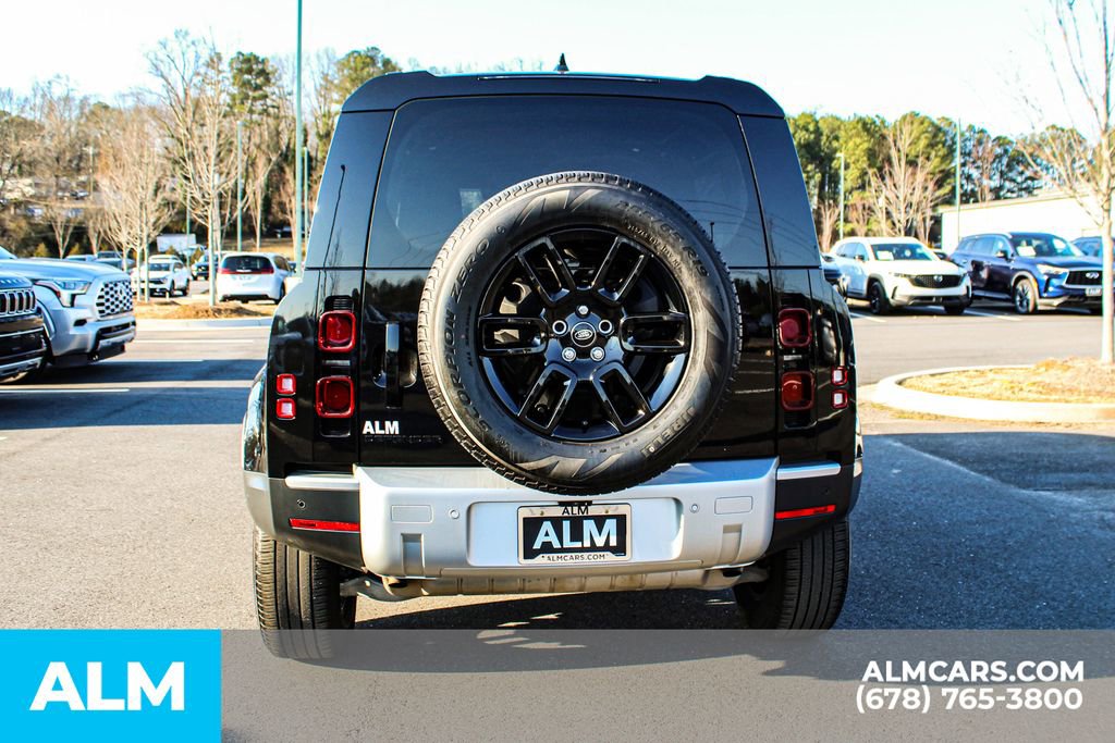 Used 2025 Land Rover Defender 110 S image 8