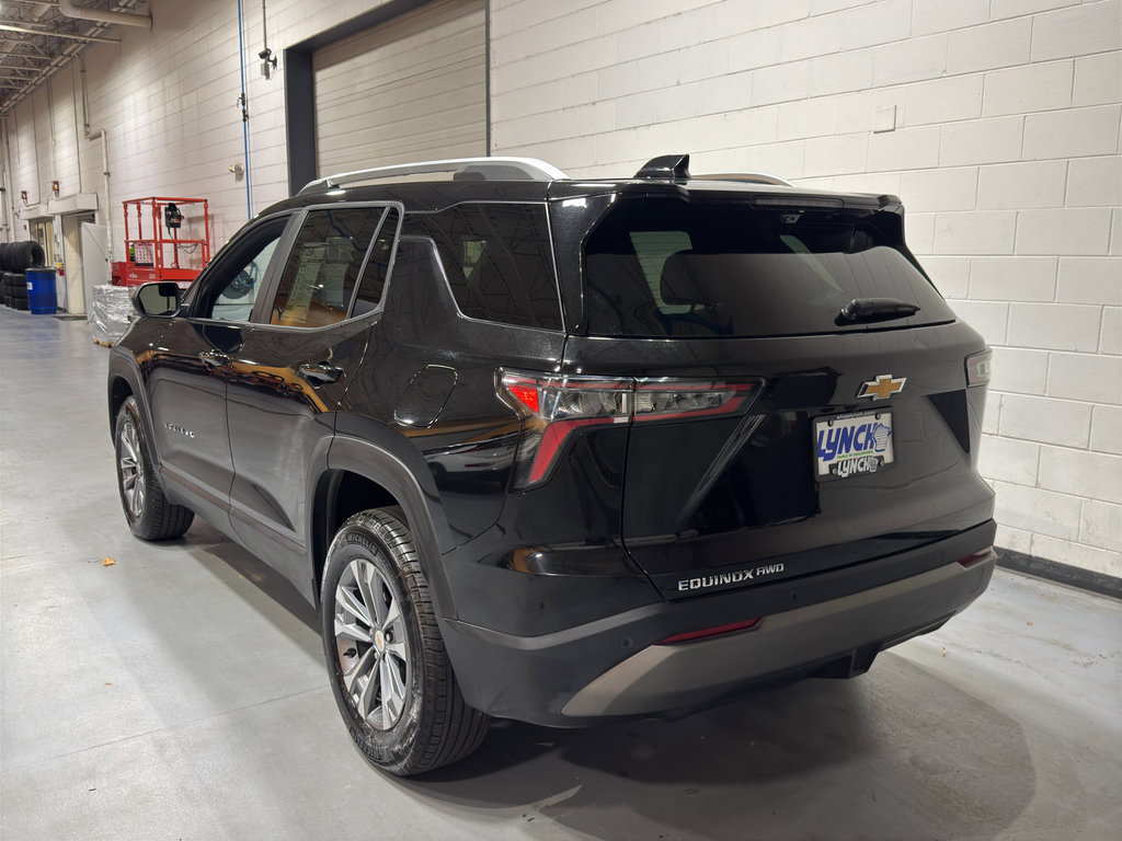 Used 2025 Chevrolet Equinox LT w/ Convenience Package II image 3