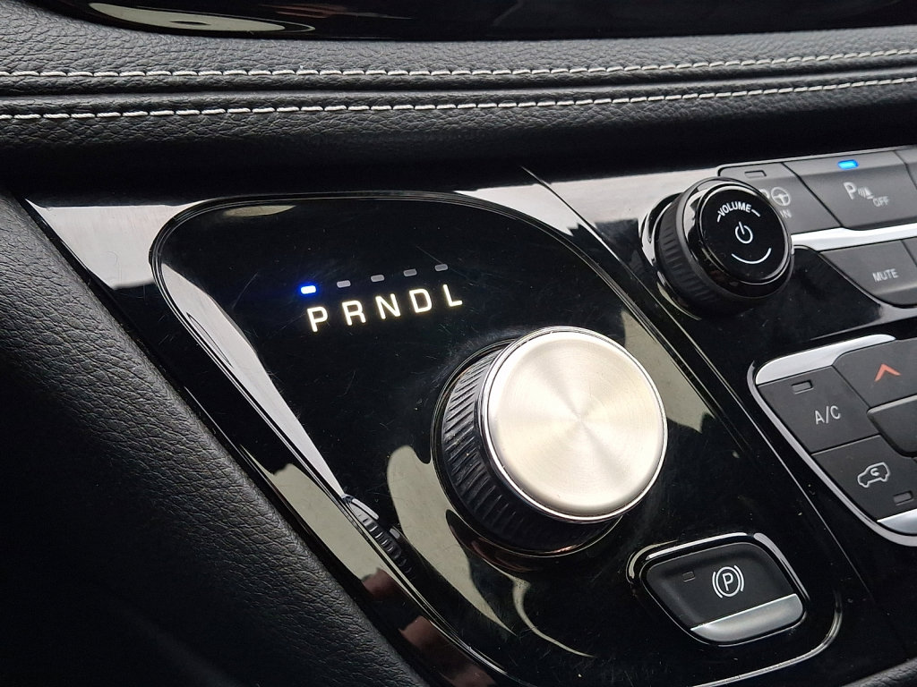 Used 2023 Chrysler Pacifica Limited w/ S Appearance Package image 30