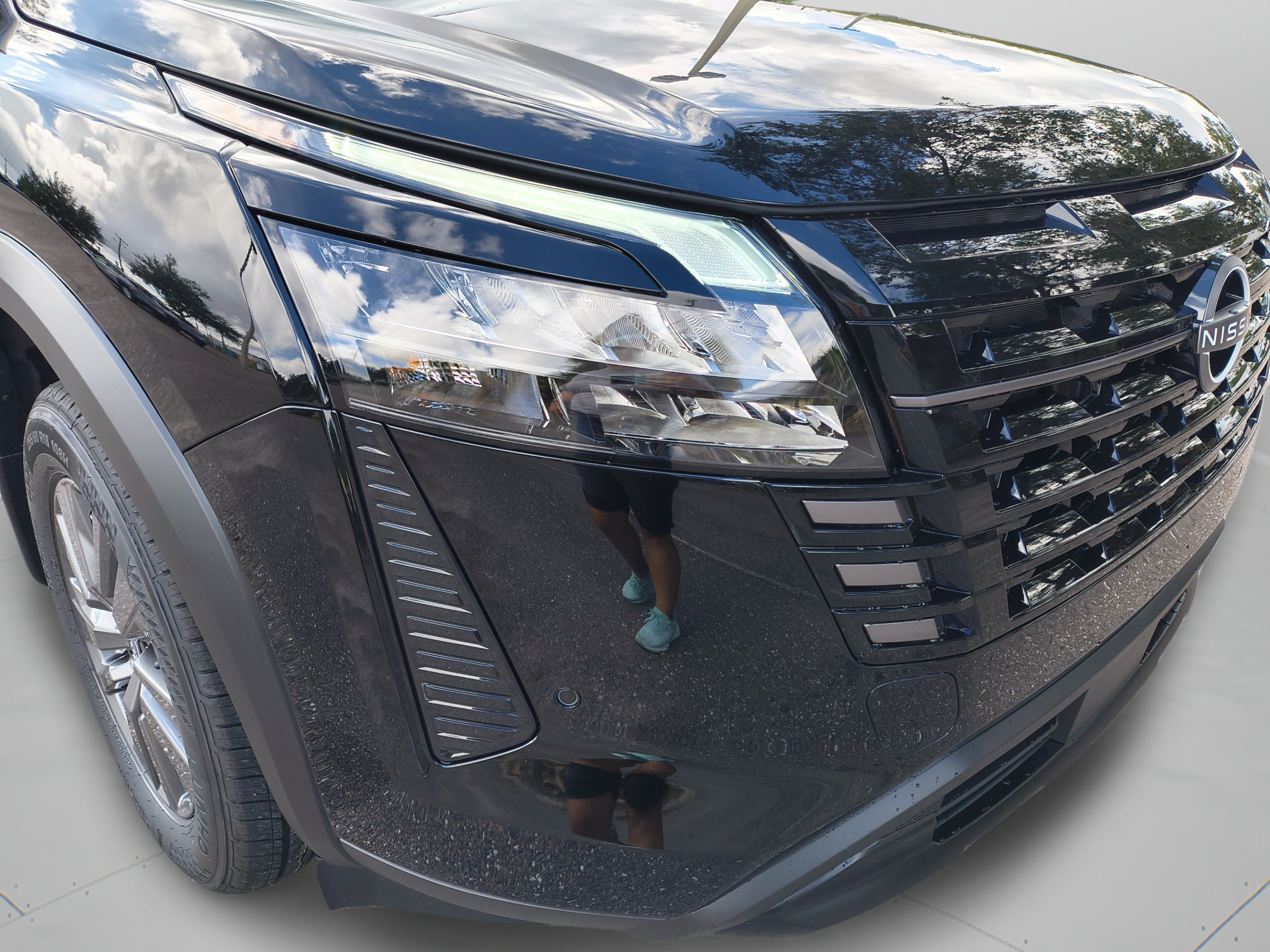 New 2026 Nissan Pathfinder SV FWD image 34
