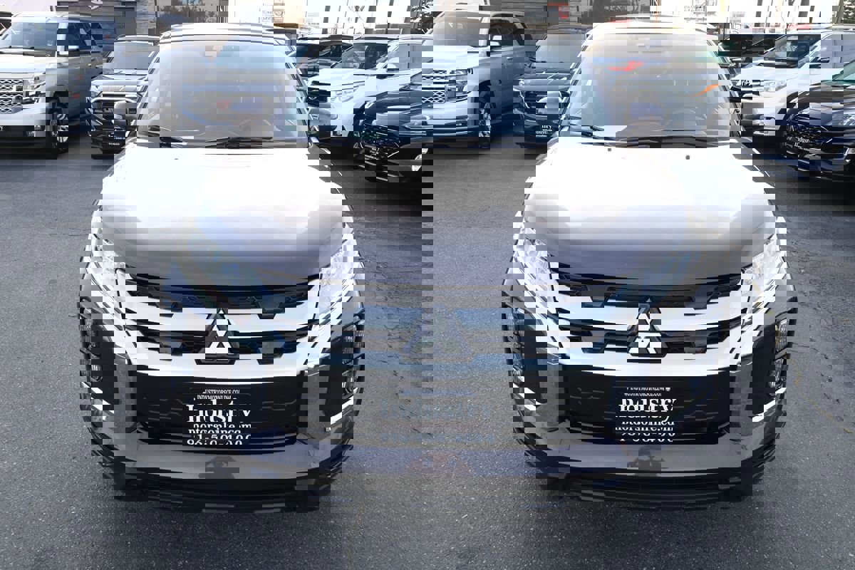 Used 2020 Mitsubishi Outlander Sport ES image 3