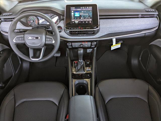 New 2025 Jeep Compass Latitude image 14