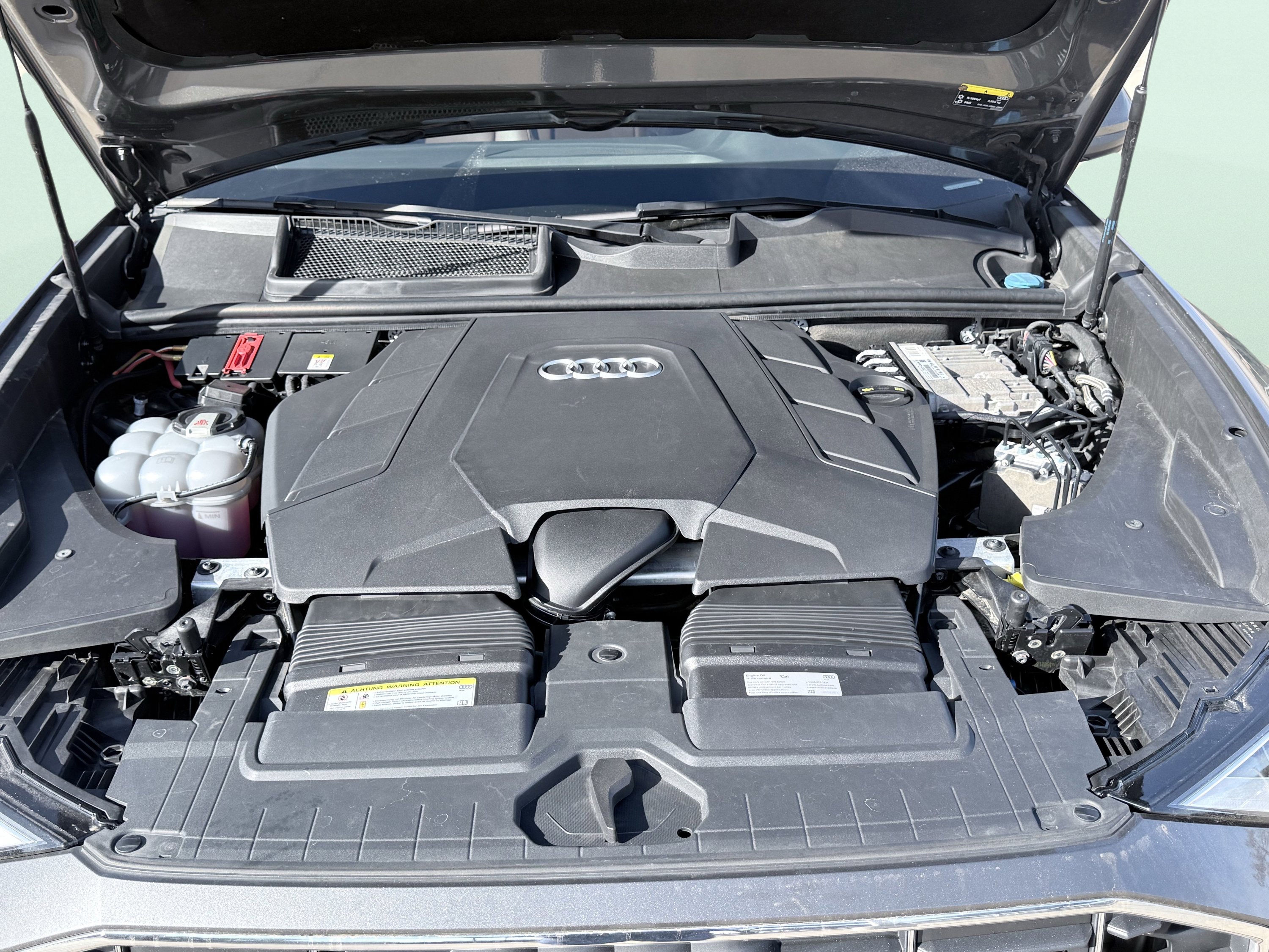 Used 2019 Audi Q8 Premium Plus w/ Premium Plus image 21