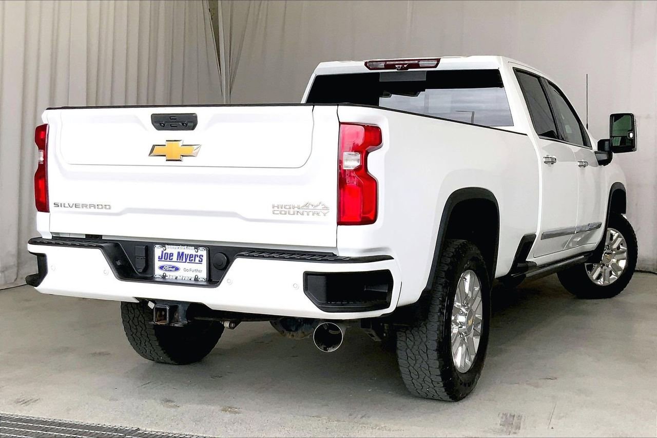 Used 2024 Chevrolet Silverado 2500 High Country w/ High Country Premium Package image 13
