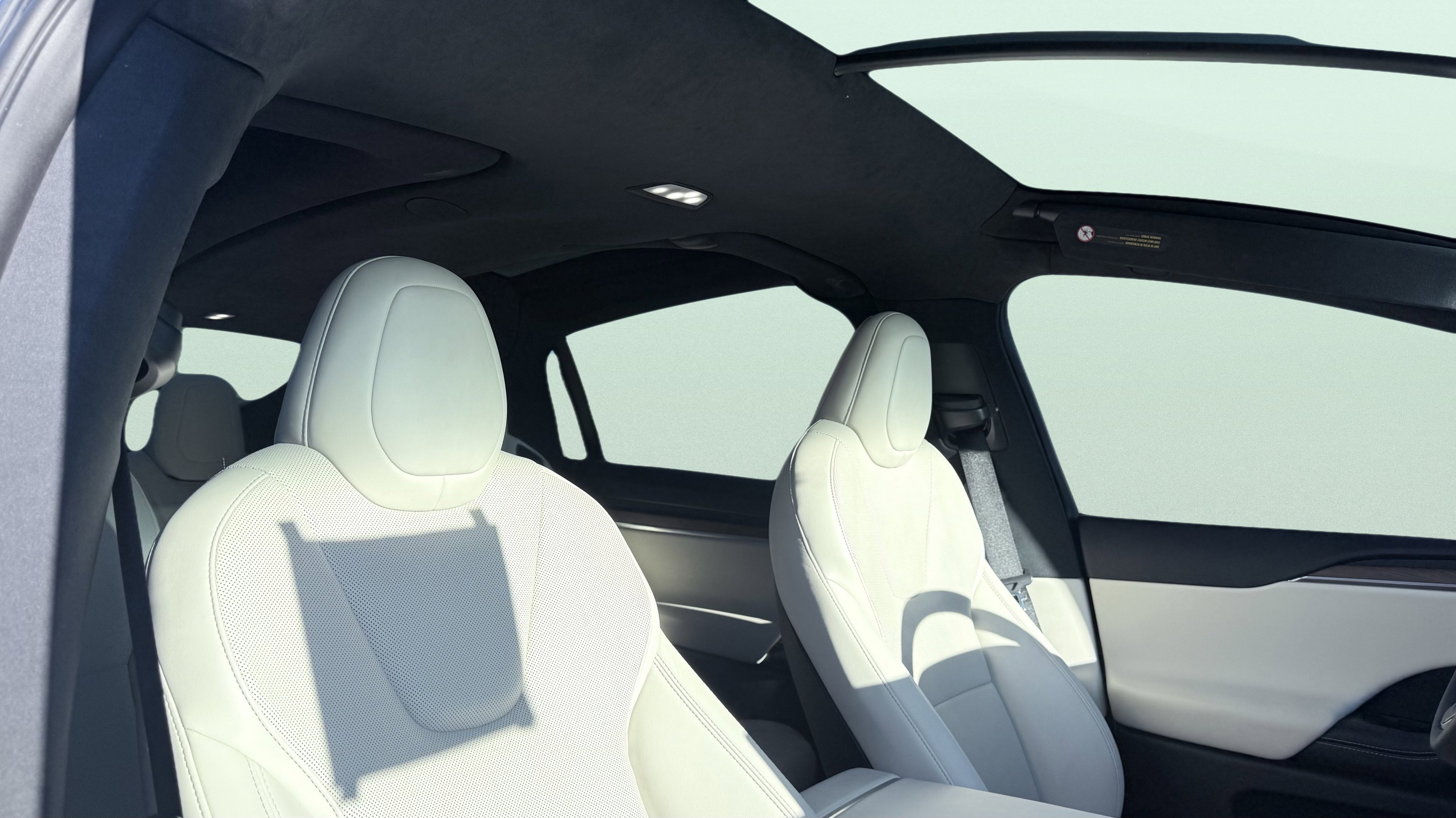 Used 2022 Tesla Model X image 47