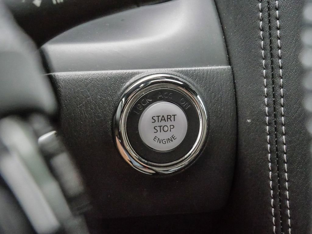 Used 2024 Nissan Armada Platinum w/ Captain's Chairs Package image 32