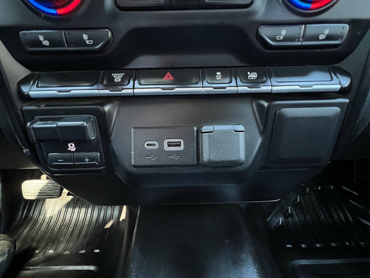 Used 2022 Chevrolet Silverado 3500 LT w/ Convenience Package AWD/4WD image 21