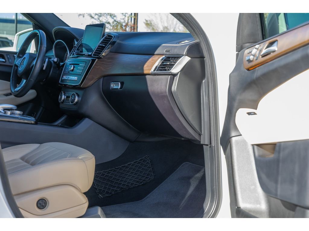 Used 2017 Mercedes-Benz GLS 450 4MATIC w/ Premium Package image 10