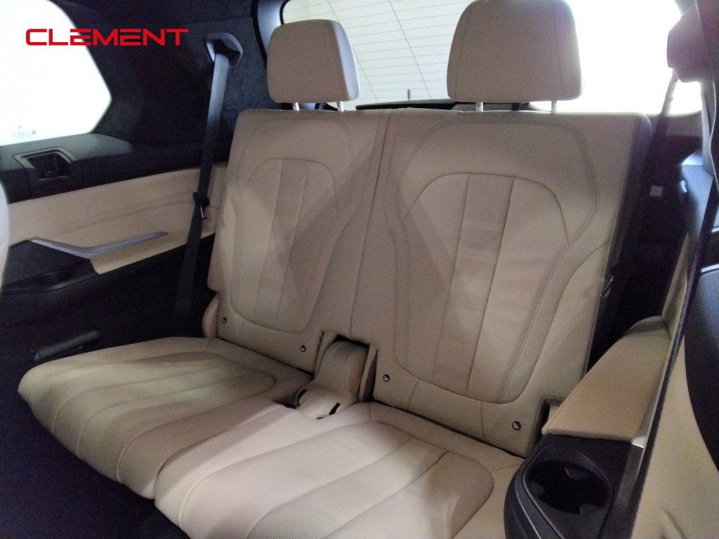 Used 2021 BMW X7 xDrive40i w/ Premium Package image 36
