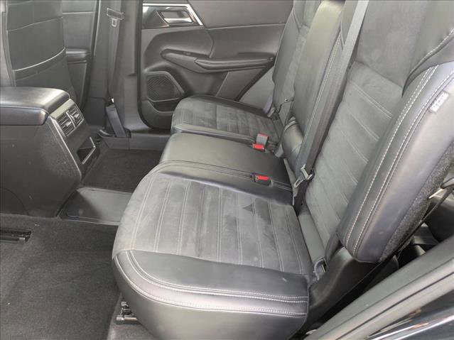 Used 2024 Mitsubishi Outlander 4WD Plug-In Hybrid image 20