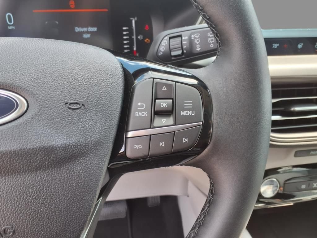 New 2024 Ford Escape SE FWD image 20