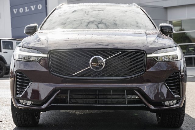 New 2026 Volvo XC60 B5 Ultra w/ Protection Package Premier image 2