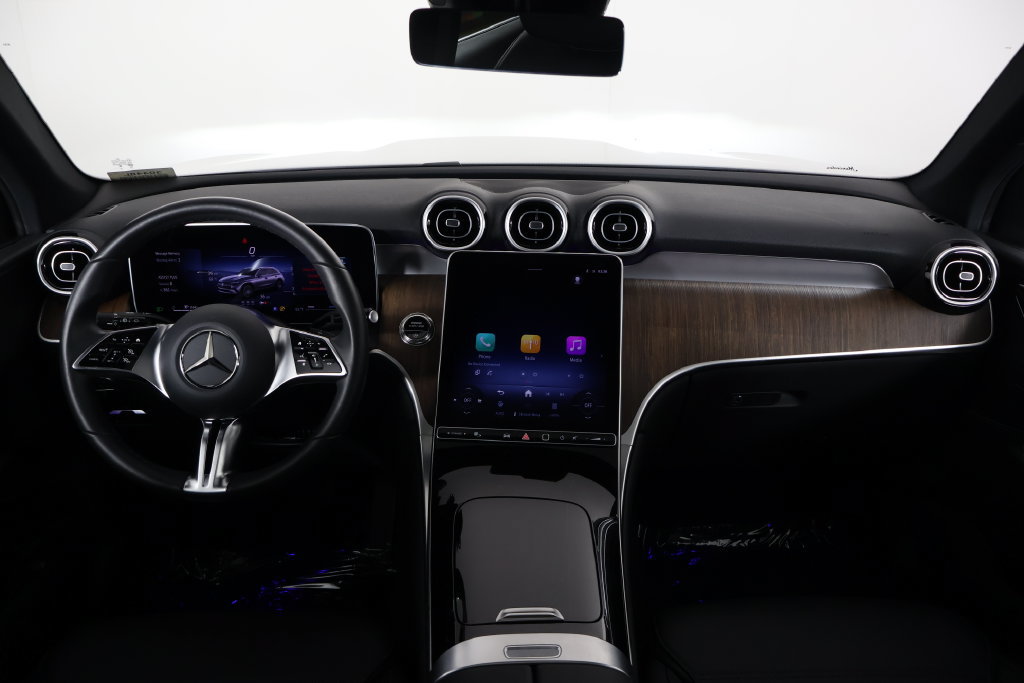 Certified 2026 Mercedes-Benz GLC 300 image 8