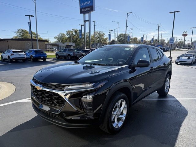 Used 2024 Chevrolet Trax LS w/ LS Convenience Package