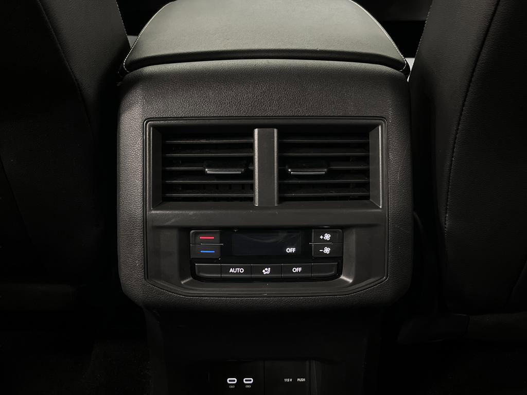 Used 2021 Volkswagen Atlas SE image 31
