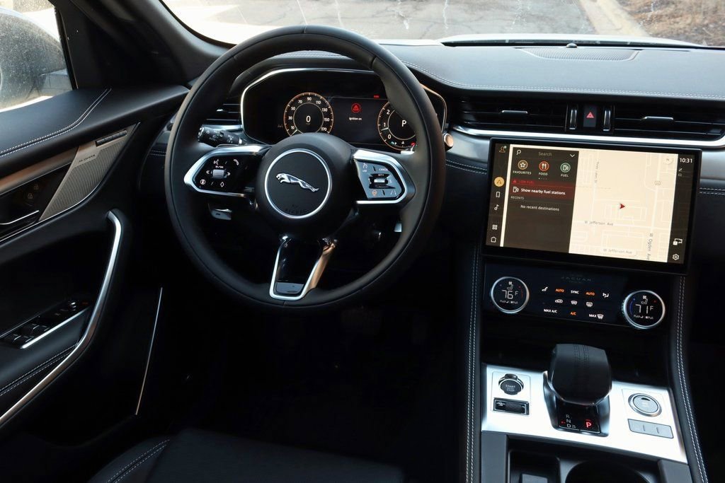 Used 2026 Jaguar F-PACE R-Dynamic S image 16