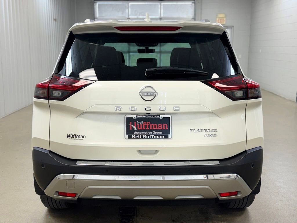 Used 2023 Nissan Rogue Platinum AWD/4WD image 6