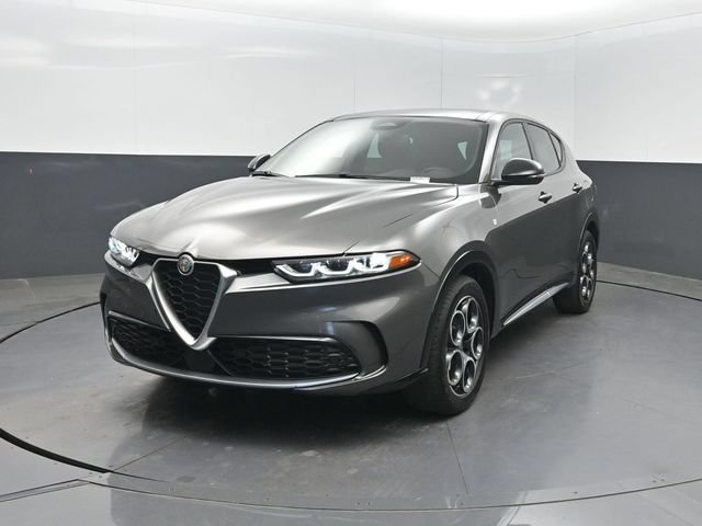 Used 2024 Alfa Romeo Tonale Ti AWD/4WD image 2