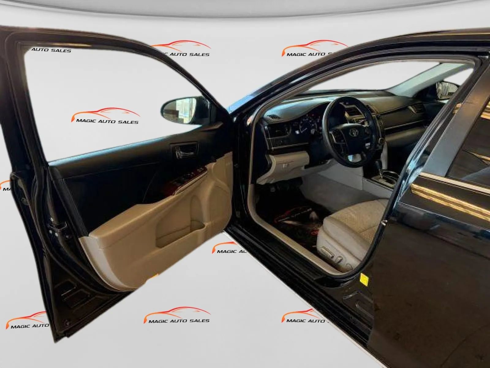 Used 2013 Toyota Camry XLE image 8