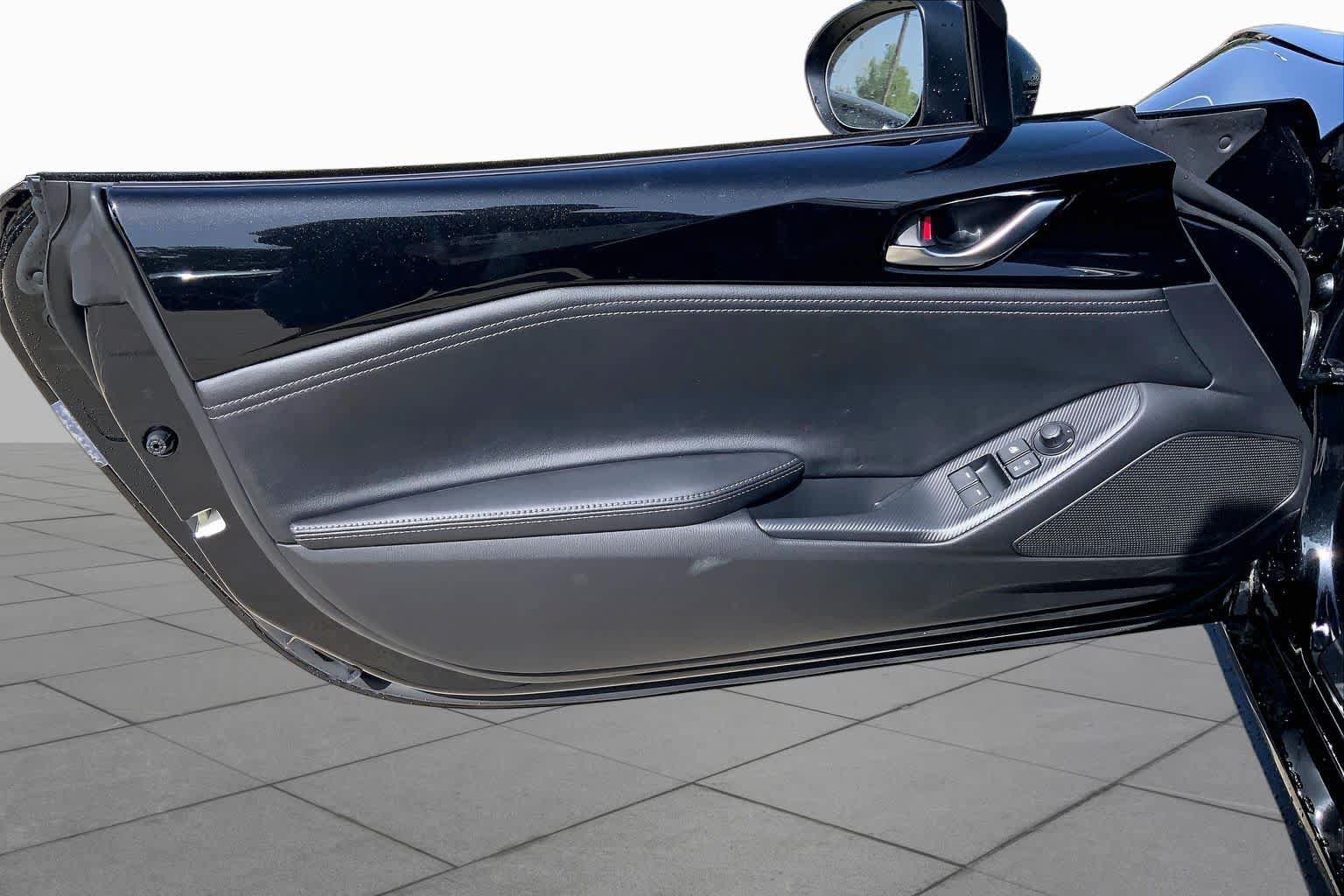 New 2026 MAZDA MX-5 Miata RF Grand Touring RWD image 10