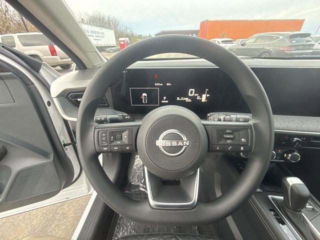 Certified 2025 Nissan Kicks SV AWD/4WD image 14