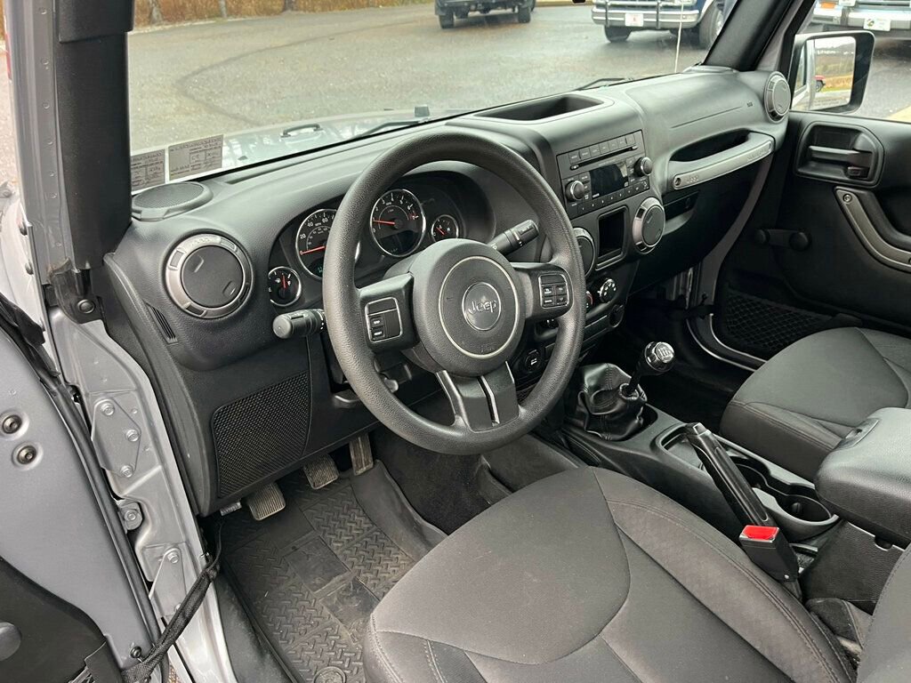 Used 2018 Jeep Wrangler Sport image 33