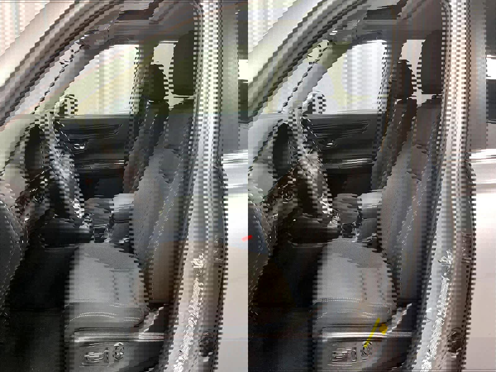 Used 2025 Honda CR-V EX image 10