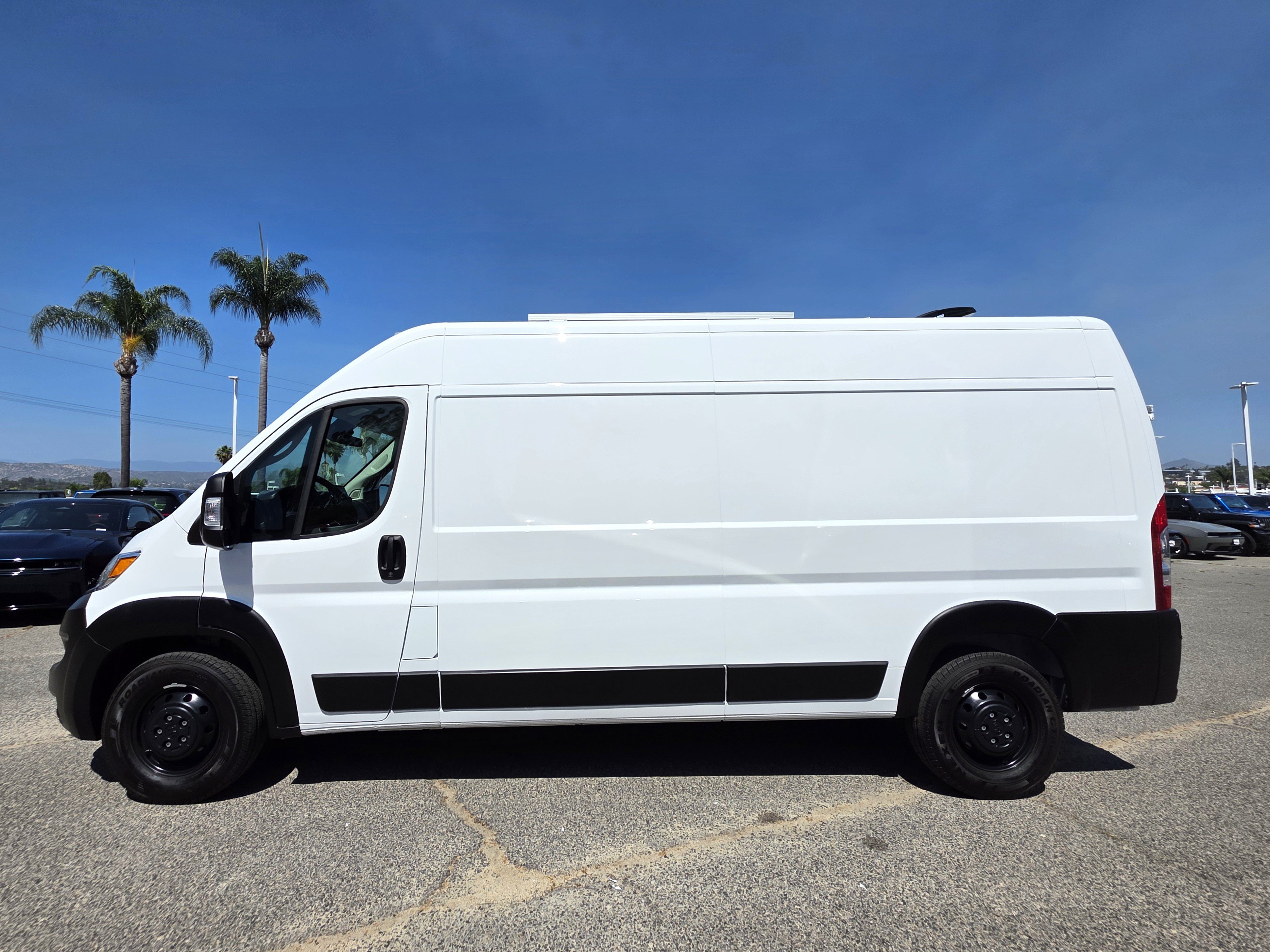 New 2023 RAM ProMaster 2500 w/ Safety Group FWD image 8