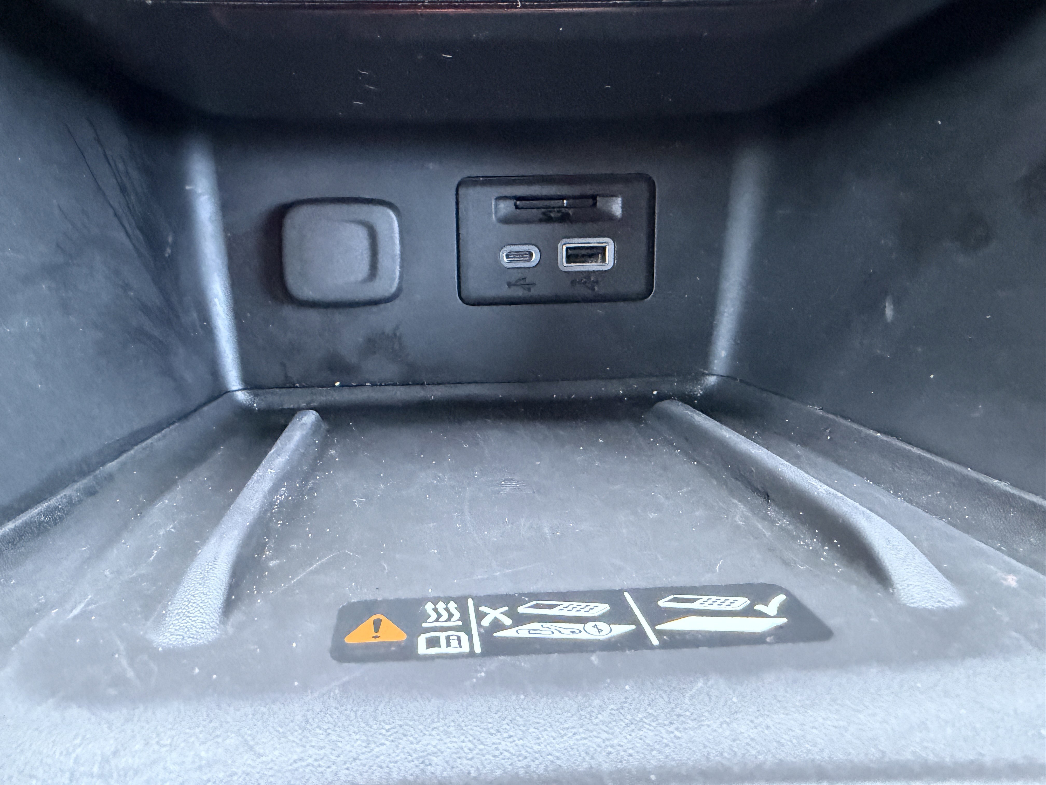 Used 2023 GMC Acadia Denali w/ Denali Ultimate Package image 21