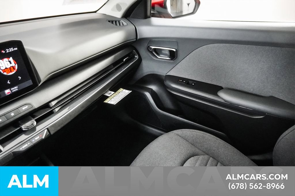 Used 2025 Kia K4 EX image 39