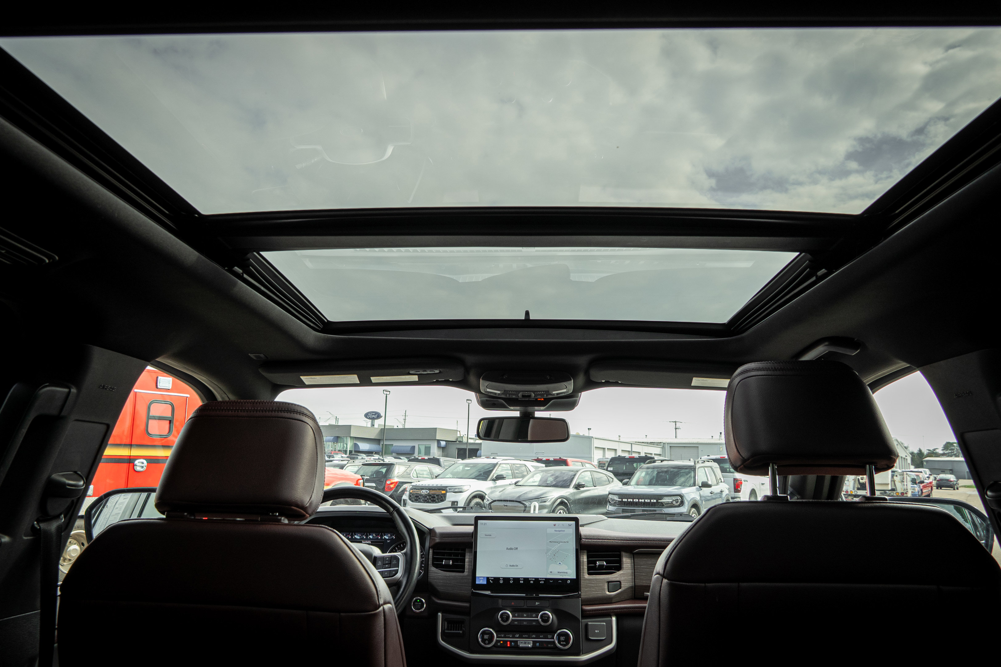 Used 2023 Ford Expedition Max Limited image 25