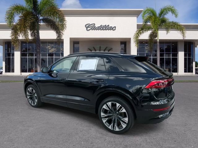 Used 2025 Audi Q8 Premium Plus w/ Premium Plus Package image 10