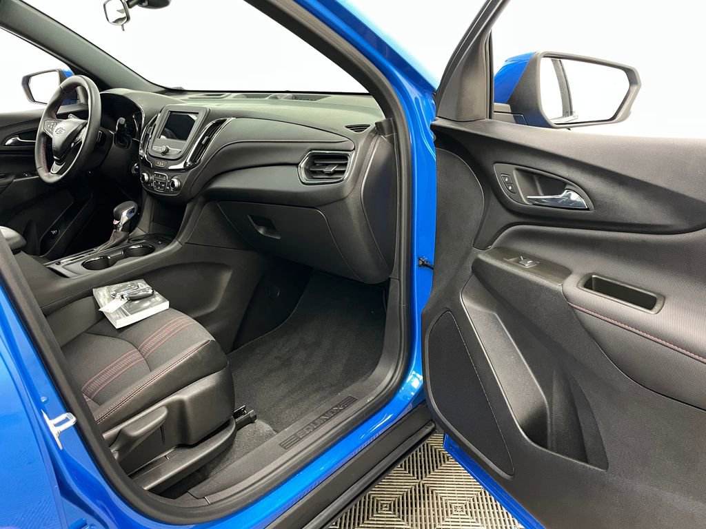 Used 2024 Chevrolet Equinox RS image 35
