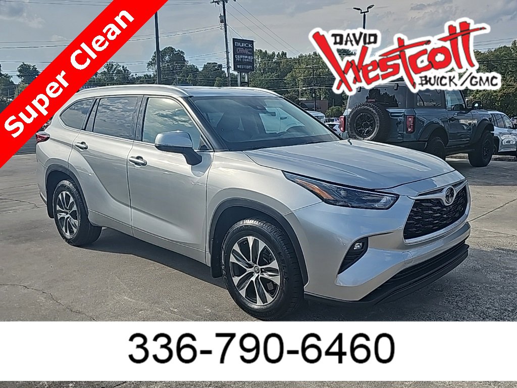 Used 2022 Toyota Highlander XLE