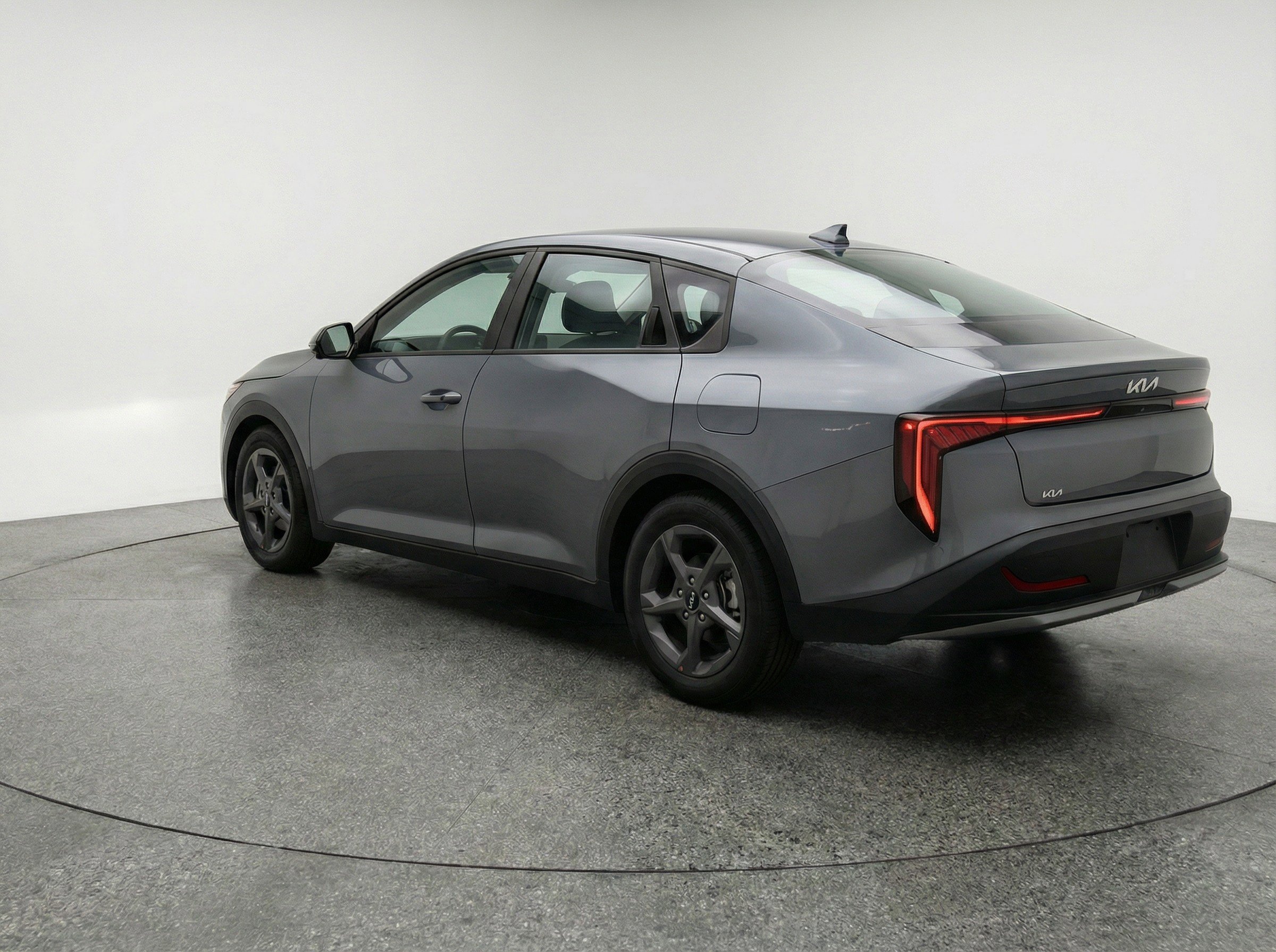 Used 2025 Kia K4 LXS image 6