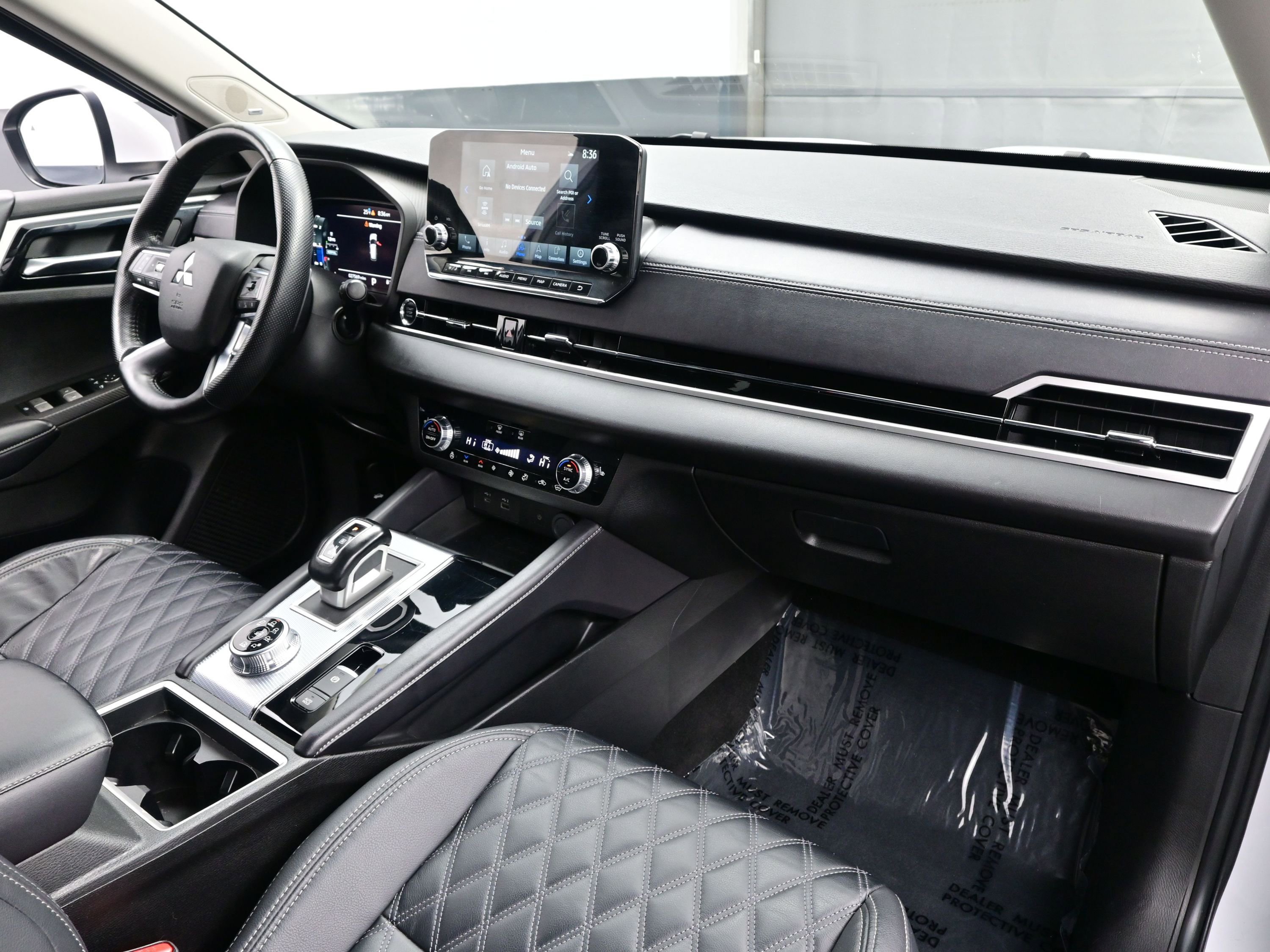 Used 2023 Mitsubishi Outlander SEL Black Edition image 16