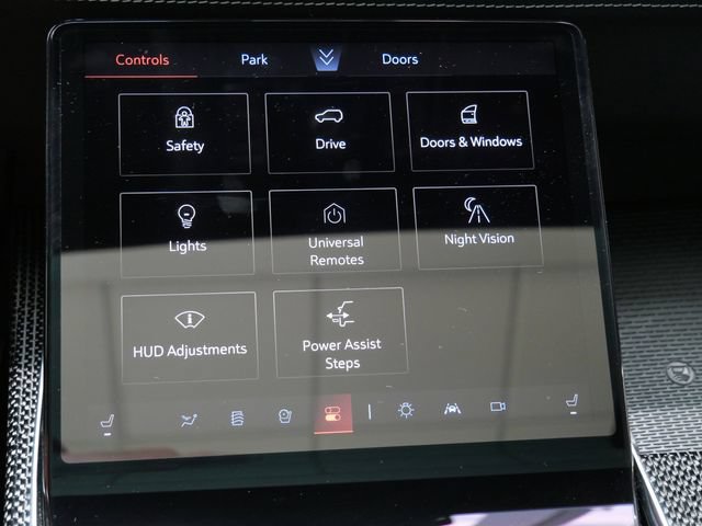 Used 2025 Cadillac Escalade ESV V AWD/4WD image 31
