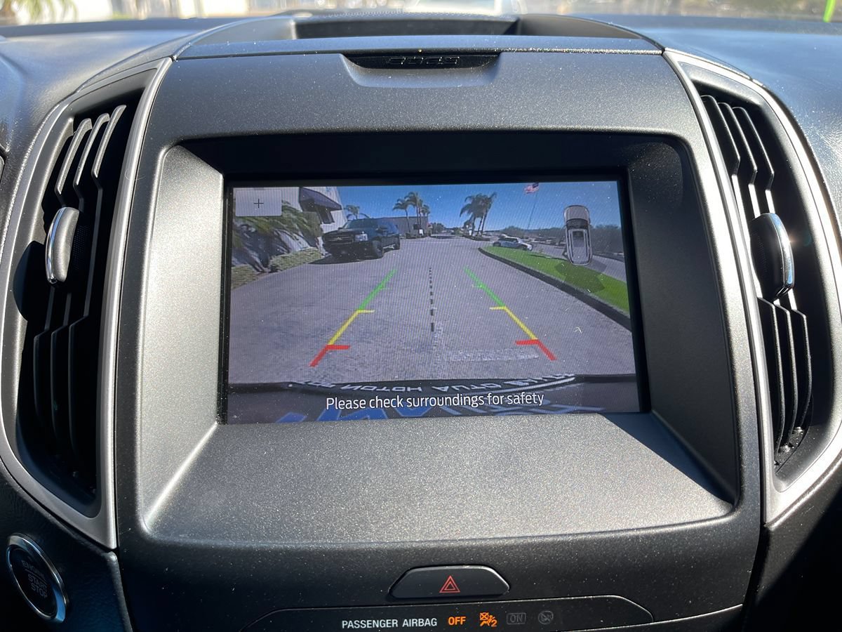 Used 2020 Ford Edge SEL w/ Convenience Package FWD image 9