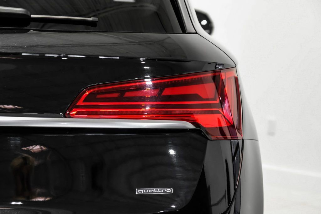 Used 2024 Audi Q5 e Prestige w/ Prestige Package image 57