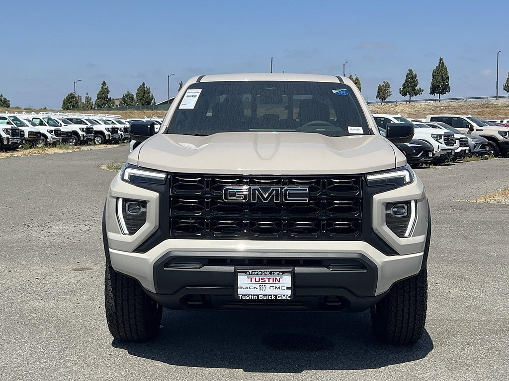 New 2026 GMC Canyon Elevation w/ LPO, Black Badging Package RWD image 8